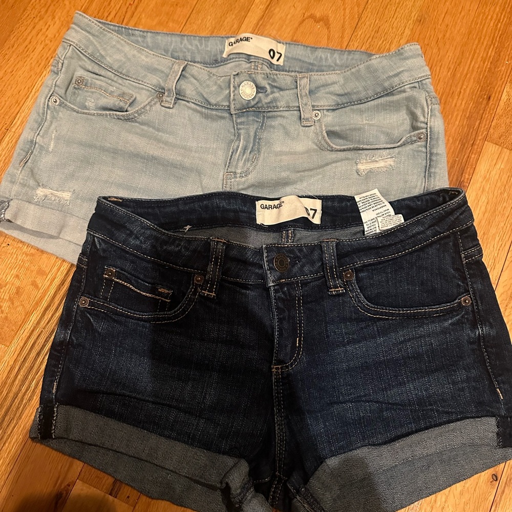 SOLD 2/$20 GARAGE- like new shorts! Size 7, always in style. Light distress look